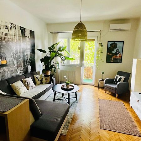 West Budapest Apartman Bagian luar foto