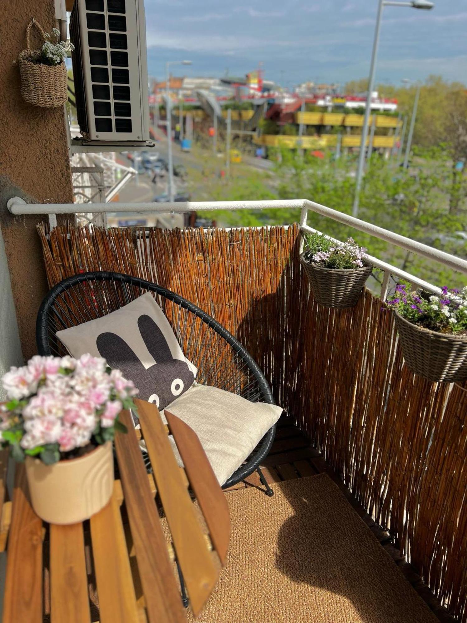 West Budapest Apartman Bagian luar foto