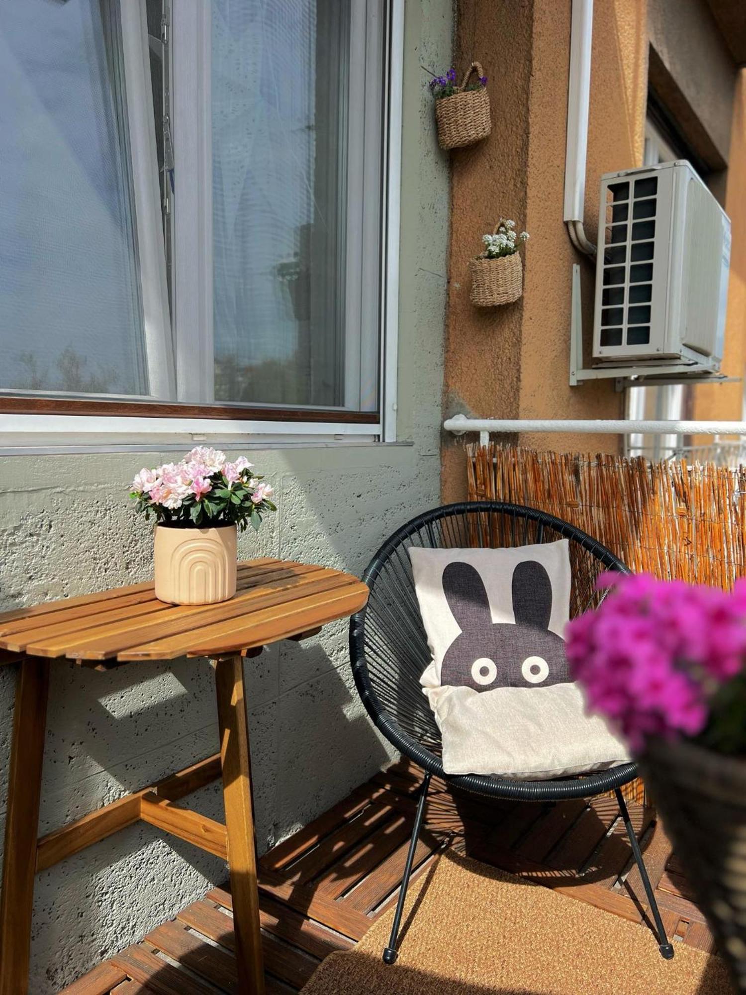 West Budapest Apartman Bagian luar foto