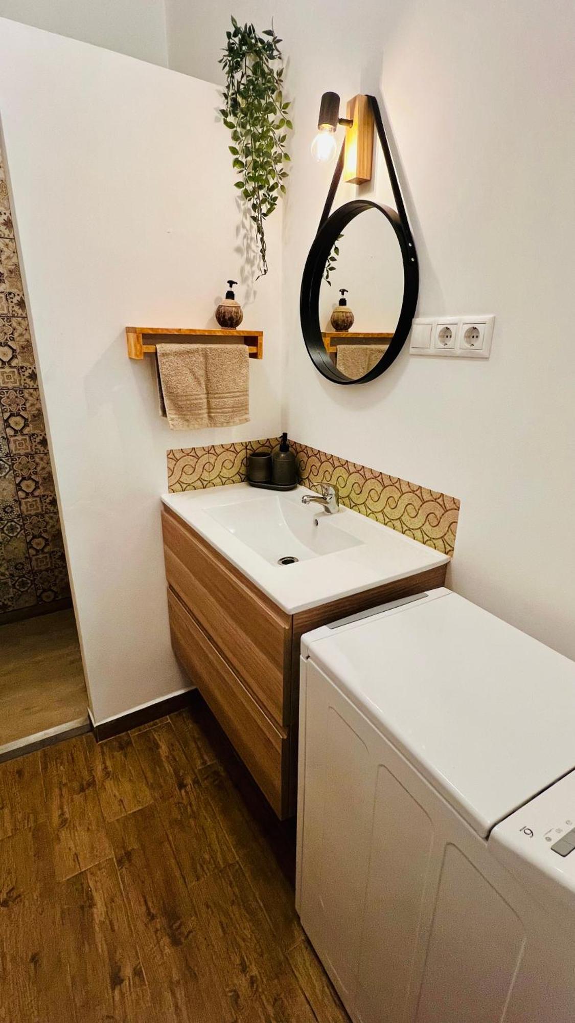 West Budapest Apartman Bagian luar foto